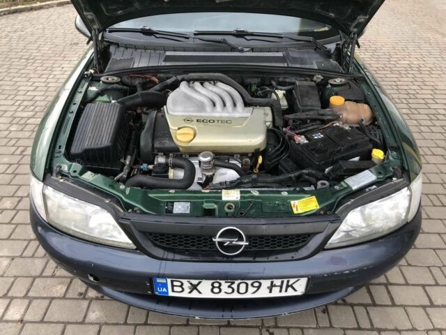 Зеленый Опель Вектра, объемом двигателя 1.6 л и пробегом 250 тыс. км за 1400 $, фото 4 на Automoto.ua