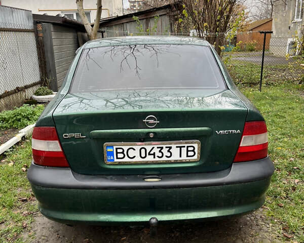 Зеленый Опель Вектра, объемом двигателя 1.6 л и пробегом 273 тыс. км за 2800 $, фото 1 на Automoto.ua
