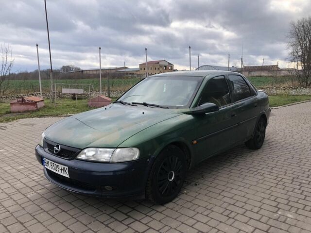 Зеленый Опель Вектра, объемом двигателя 1.6 л и пробегом 250 тыс. км за 1400 $, фото 5 на Automoto.ua