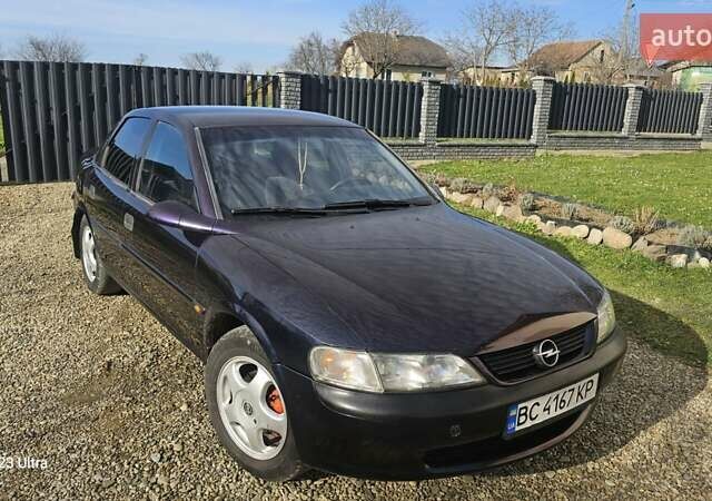 Зеленый Опель Вектра, объемом двигателя 1.8 л и пробегом 251 тыс. км за 2250 $, фото 13 на Automoto.ua