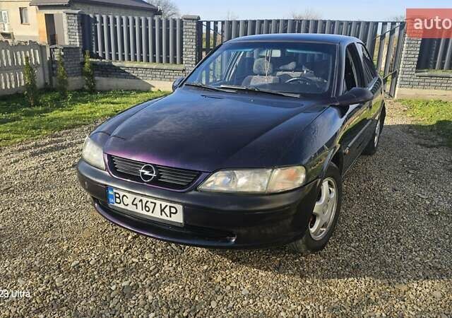 Зеленый Опель Вектра, объемом двигателя 1.8 л и пробегом 251 тыс. км за 2250 $, фото 7 на Automoto.ua