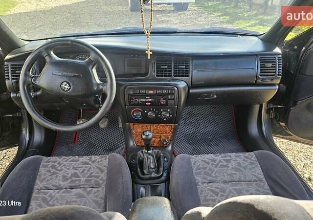 Зеленый Опель Вектра, объемом двигателя 1.8 л и пробегом 251 тыс. км за 2250 $, фото 39 на Automoto.ua