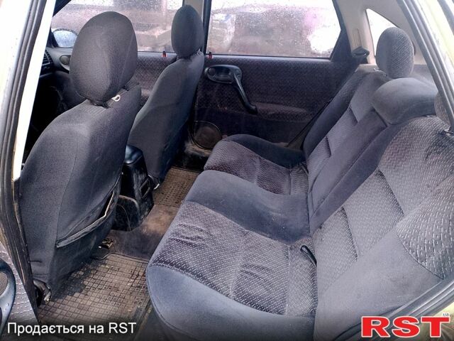 Зеленый Опель Вектра, объемом двигателя 20 л и пробегом 560 тыс. км за 1450 $, фото 5 на Automoto.ua