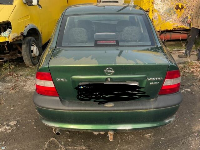 Зелений Опель Вектра, об'ємом двигуна 1.6 л та пробігом 300 тис. км за 650 $, фото 4 на Automoto.ua