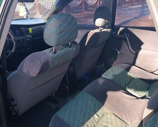 Зеленый Опель Вектра, объемом двигателя 1.8 л и пробегом 340 тыс. км за 2700 $, фото 11 на Automoto.ua