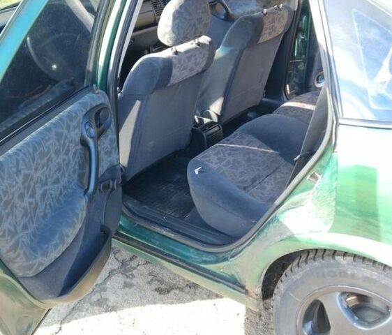 Зеленый Опель Вектра, объемом двигателя 1.6 л и пробегом 212 тыс. км за 2000 $, фото 3 на Automoto.ua