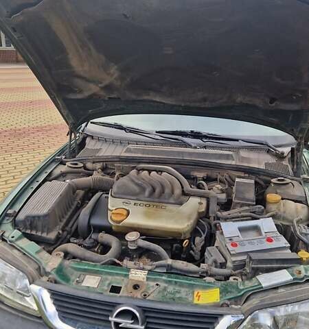 Зелений Опель Вектра, об'ємом двигуна 1.6 л та пробігом 280 тис. км за 1400 $, фото 4 на Automoto.ua