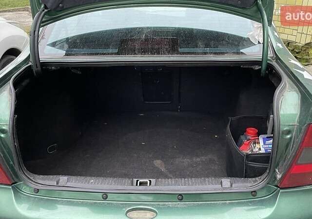 Зеленый Опель Вектра, объемом двигателя 2.5 л и пробегом 365 тыс. км за 2650 $, фото 6 на Automoto.ua