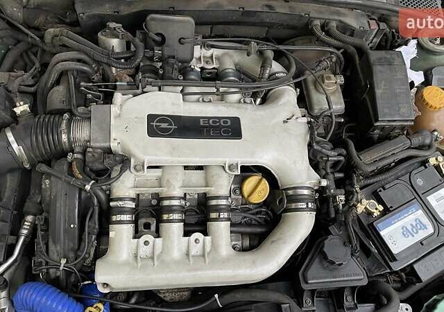 Зеленый Опель Вектра, объемом двигателя 2.5 л и пробегом 365 тыс. км за 2650 $, фото 8 на Automoto.ua