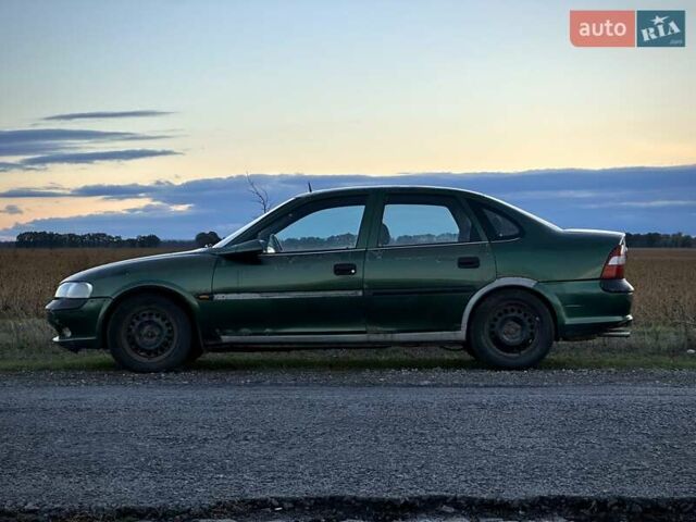 Зеленый Опель Вектра, объемом двигателя 1.8 л и пробегом 344 тыс. км за 1650 $, фото 6 на Automoto.ua
