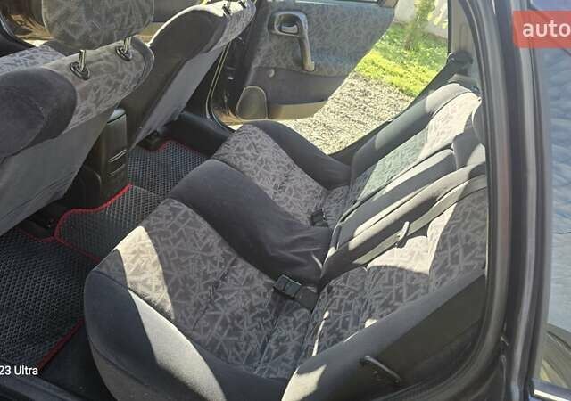 Зеленый Опель Вектра, объемом двигателя 1.8 л и пробегом 251 тыс. км за 2250 $, фото 42 на Automoto.ua