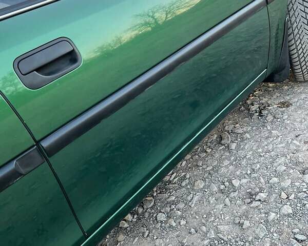 Зеленый Опель Вектра, объемом двигателя 1.8 л и пробегом 340 тыс. км за 2700 $, фото 5 на Automoto.ua