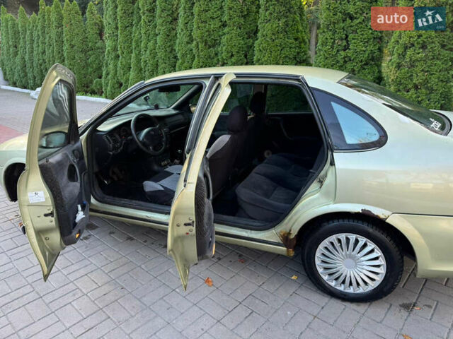 Зеленый Опель Вектра, объемом двигателя 1.6 л и пробегом 368 тыс. км за 1400 $, фото 6 на Automoto.ua