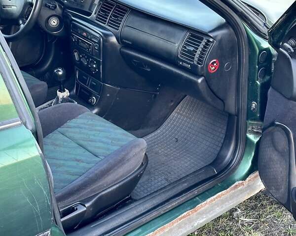 Зеленый Опель Вектра, объемом двигателя 1.8 л и пробегом 344 тыс. км за 1650 $, фото 20 на Automoto.ua