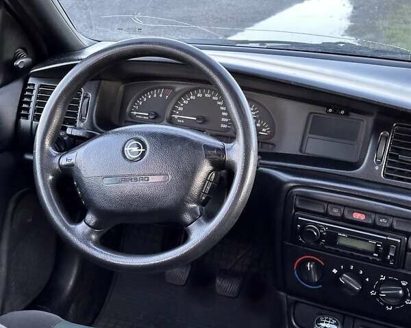 Зеленый Опель Вектра, объемом двигателя 1.8 л и пробегом 344 тыс. км за 1650 $, фото 17 на Automoto.ua