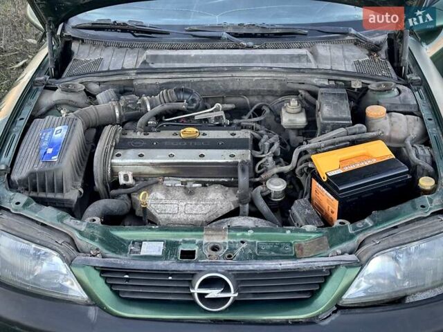 Зеленый Опель Вектра, объемом двигателя 1.8 л и пробегом 344 тыс. км за 1650 $, фото 30 на Automoto.ua