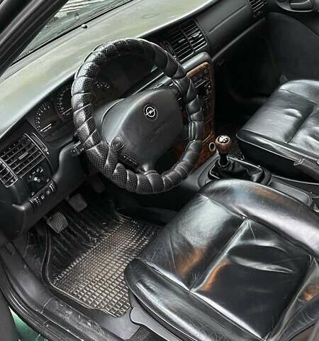 Зеленый Опель Вектра, объемом двигателя 2.5 л и пробегом 365 тыс. км за 2650 $, фото 9 на Automoto.ua