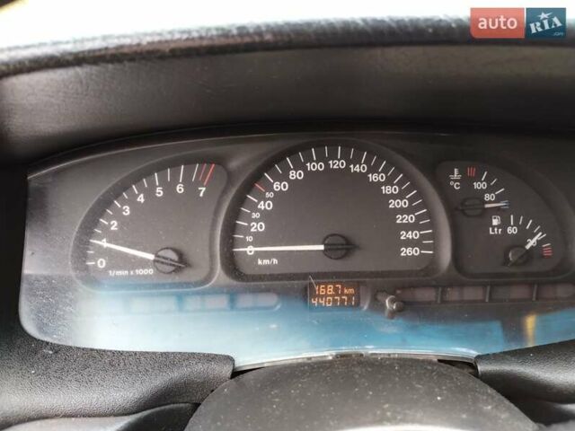 Зелений Опель Вектра, об'ємом двигуна 2 л та пробігом 443 тис. км за 2850 $, фото 7 на Automoto.ua