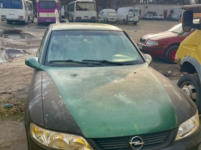 Зеленый Опель Вектра, объемом двигателя 1.6 л и пробегом 300 тыс. км за 650 $, фото 5 на Automoto.ua