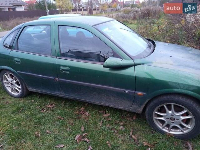 Зеленый Опель Вектра, объемом двигателя 1.8 л и пробегом 319 тыс. км за 1000 $, фото 15 на Automoto.ua