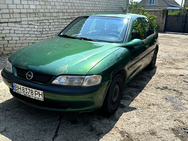 Зеленый Опель Вектра, объемом двигателя 1.8 л и пробегом 468 тыс. км за 2450 $, фото 1 на Automoto.ua