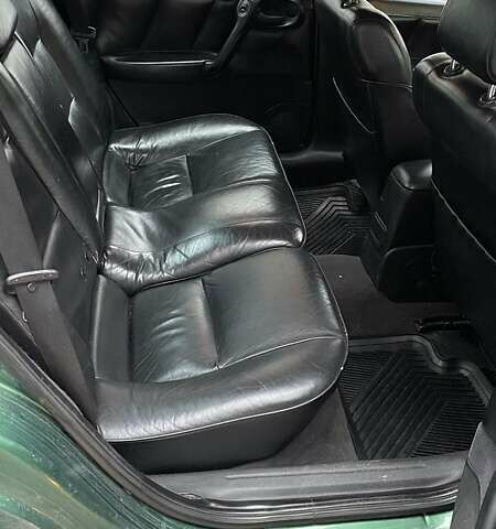 Зеленый Опель Вектра, объемом двигателя 2.5 л и пробегом 365 тыс. км за 2650 $, фото 11 на Automoto.ua