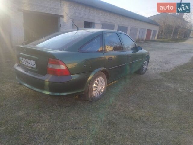 Зеленый Опель Вектра, объемом двигателя 1.6 л и пробегом 410 тыс. км за 2650 $, фото 5 на Automoto.ua