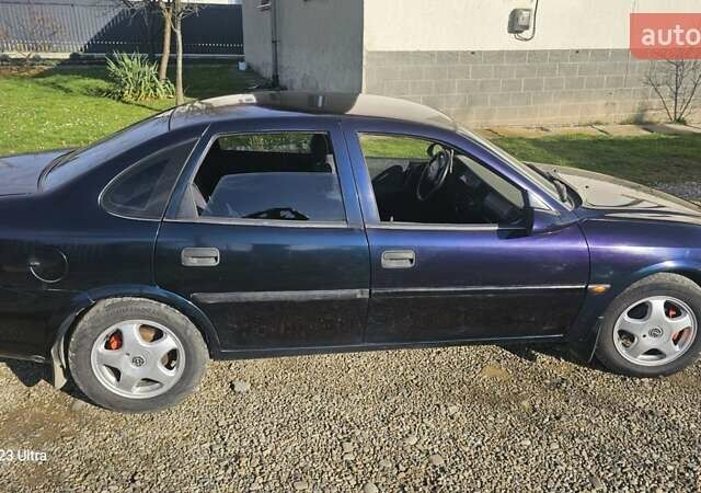 Зеленый Опель Вектра, объемом двигателя 1.8 л и пробегом 251 тыс. км за 2250 $, фото 18 на Automoto.ua