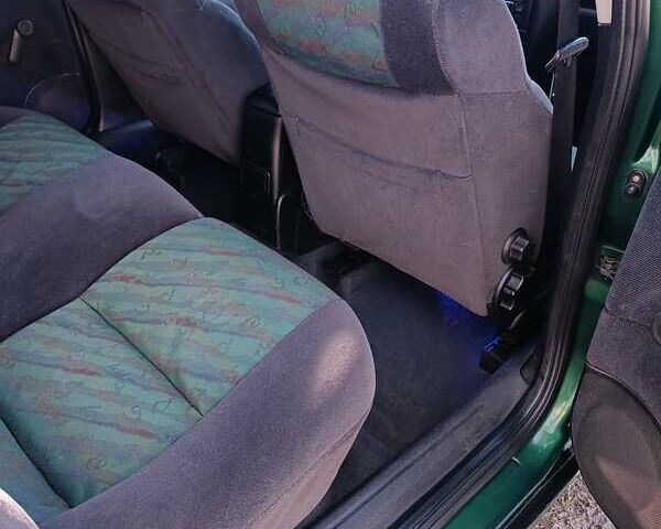 Зеленый Опель Вектра, объемом двигателя 1.8 л и пробегом 340 тыс. км за 2700 $, фото 10 на Automoto.ua