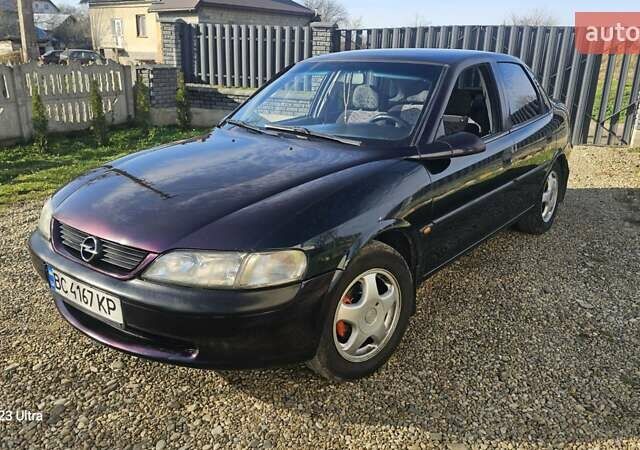 Зеленый Опель Вектра, объемом двигателя 1.8 л и пробегом 251 тыс. км за 2250 $, фото 3 на Automoto.ua