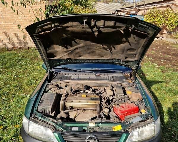 Опель Вектра 1997 у Недригайлове на Automoto.ua Зелений Опель Вектра, об'ємом двигуна 1.8 л та пробігом 195 тис. км за 2150 $, фото 9 на Automoto.ua