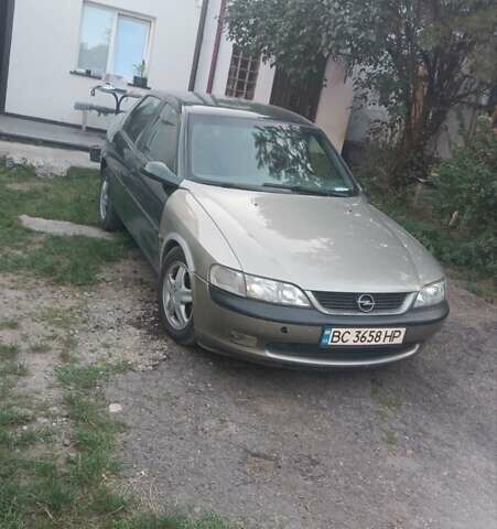 Зеленый Опель Вектра, объемом двигателя 1.8 л и пробегом 300 тыс. км за 1900 $, фото 1 на Automoto.ua