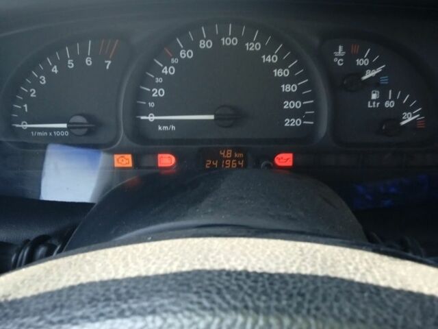 Зелений Опель Вектра, об'ємом двигуна 1.8 л та пробігом 242 тис. км за 2900 $, фото 6 на Automoto.ua