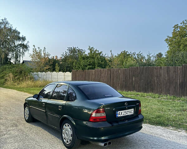Зелений Опель Вектра, об'ємом двигуна 1.6 л та пробігом 270 тис. км за 1500 $, фото 7 на Automoto.ua