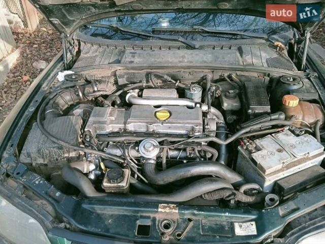 Зеленый Опель Вектра, объемом двигателя 2 л и пробегом 350 тыс. км за 1900 $, фото 5 на Automoto.ua