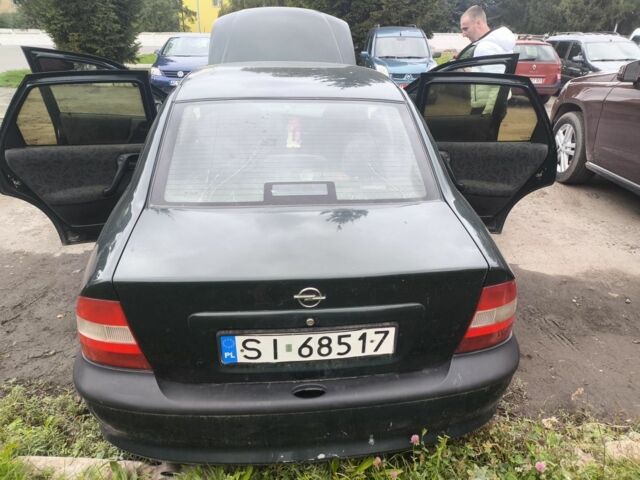 Зелений Опель Вектра, об'ємом двигуна 0 л та пробігом 208 тис. км за 850 $, фото 7 на Automoto.ua
