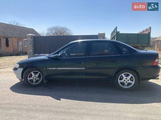 Зеленый Опель Вектра, объемом двигателя 1.6 л и пробегом 258 тыс. км за 1650 $, фото 1 на Automoto.ua