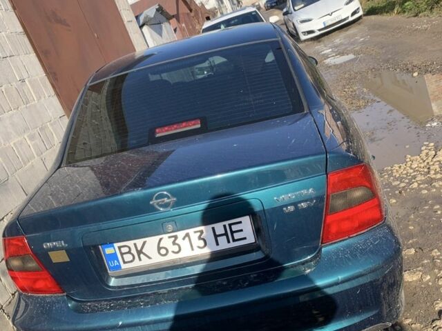 Зелений Опель Вектра, об'ємом двигуна 1.6 л та пробігом 200 тис. км за 1800 $, фото 2 на Automoto.ua