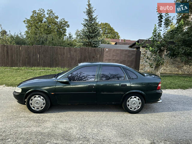 Зелений Опель Вектра, об'ємом двигуна 1.6 л та пробігом 270 тис. км за 1500 $, фото 8 на Automoto.ua