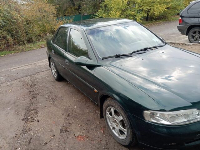 Опель Вектра 1999 в Краматорске на Automoto.ua Зеленый Опель Вектра, объемом двигателя 1.8 л и пробегом 200 тыс. км за 2071 $, фото 2 на Automoto.ua