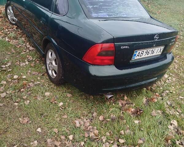 Зеленый Опель Вектра, объемом двигателя 2 л и пробегом 371 тыс. км за 2700 $, фото 6 на Automoto.ua