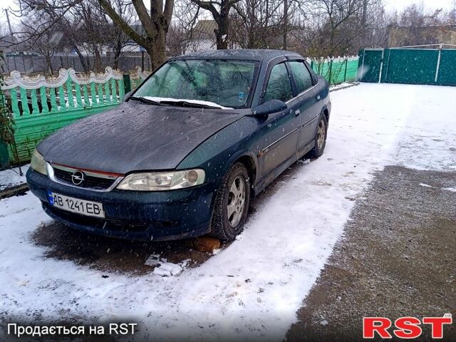 Зелений Опель Вектра, об'ємом двигуна 1.8 л та пробігом 336 тис. км за 2300 $, фото 3 на Automoto.ua