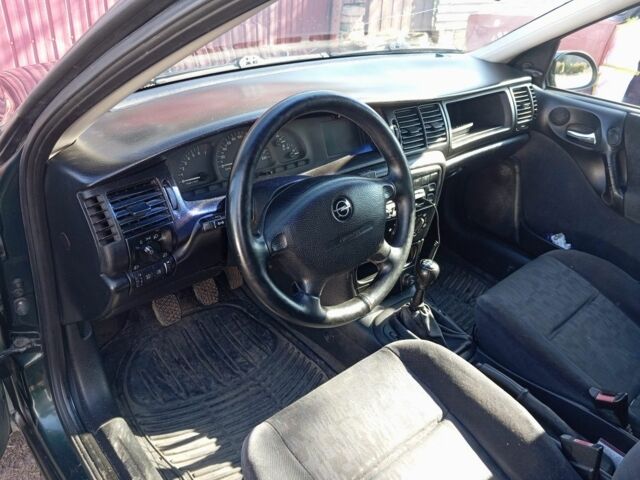 Опель Вектра 1999 в Краматорске на Automoto.ua Зеленый Опель Вектра, объемом двигателя 1.8 л и пробегом 200 тыс. км за 2071 $, фото 6 на Automoto.ua
