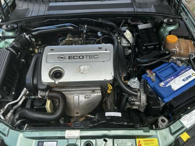 Зеленый Опель Вектра, объемом двигателя 1.6 л и пробегом 320 тыс. км за 2650 $, фото 5 на Automoto.ua