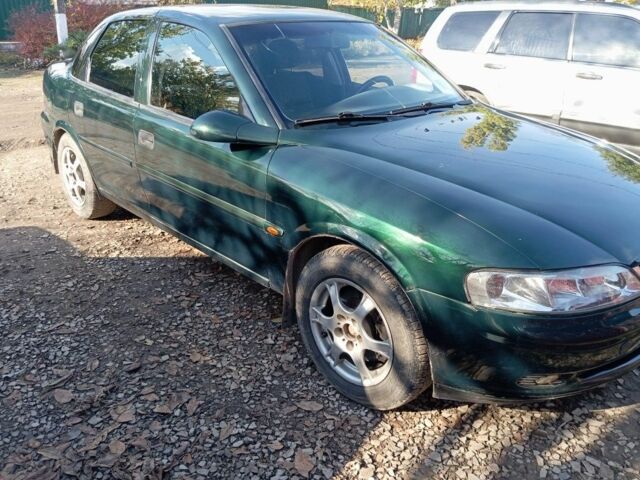 Опель Вектра 1999 в Краматорске на Automoto.ua Зеленый Опель Вектра, объемом двигателя 1.8 л и пробегом 200 тыс. км за 2071 $, фото 3 на Automoto.ua