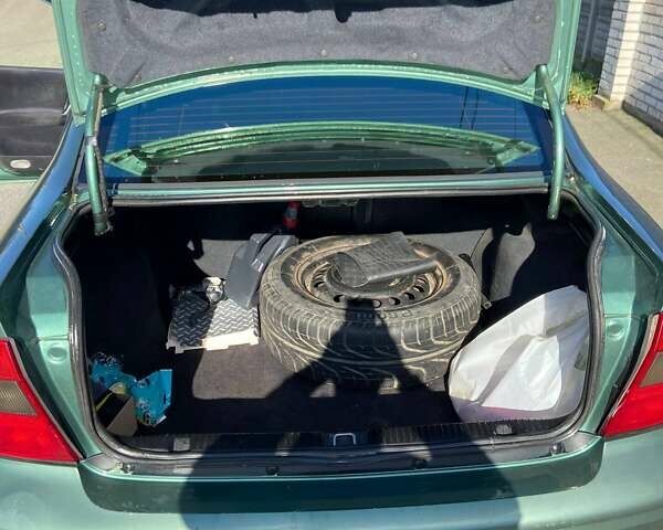 Зеленый Опель Вектра, объемом двигателя 1.6 л и пробегом 404 тыс. км за 2400 $, фото 7 на Automoto.ua