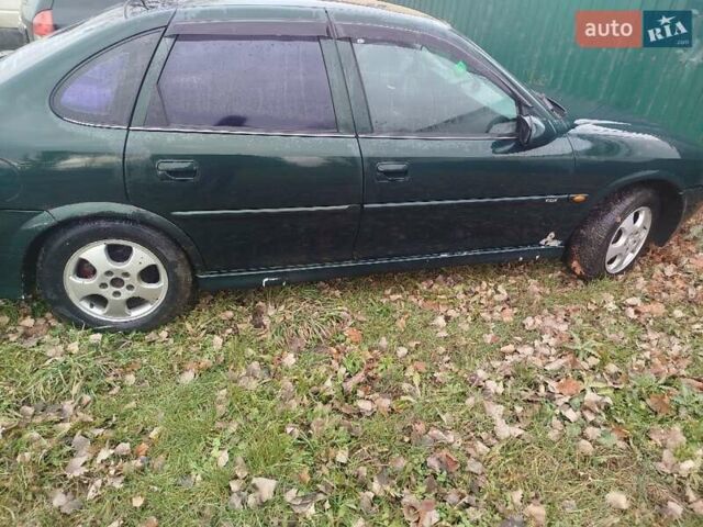 Зеленый Опель Вектра, объемом двигателя 2 л и пробегом 371 тыс. км за 2700 $, фото 8 на Automoto.ua