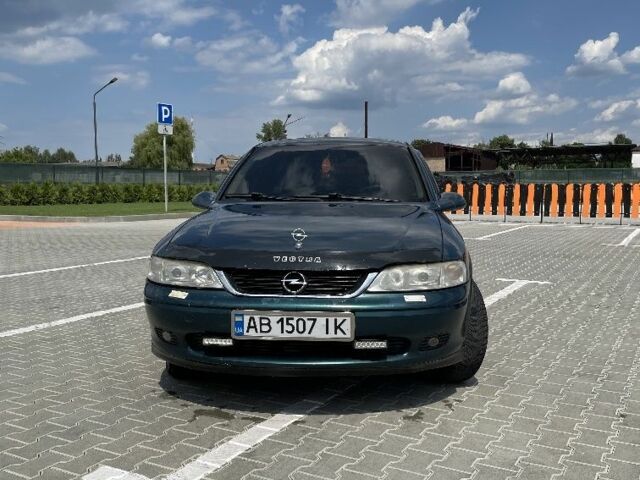 Зелений Опель Вектра, об'ємом двигуна 1.8 л та пробігом 240 тис. км за 2350 $, фото 1 на Automoto.ua