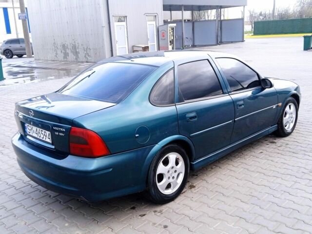 Зелений Опель Вектра, об'ємом двигуна 1.6 л та пробігом 244 тис. км за 1500 $, фото 2 на Automoto.ua