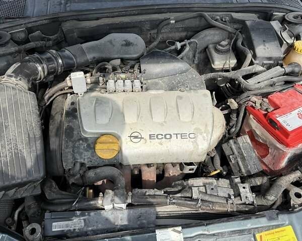 Зеленый Опель Вектра, объемом двигателя 1.8 л и пробегом 225 тыс. км за 1200 $, фото 8 на Automoto.ua